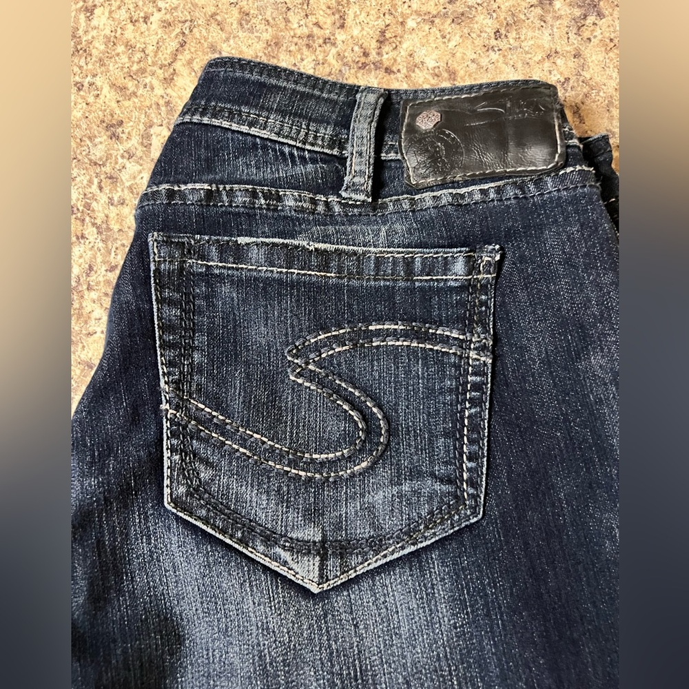 Silver Suki jegging Jeans Women's Dark Indigo Straight Leg Jeans